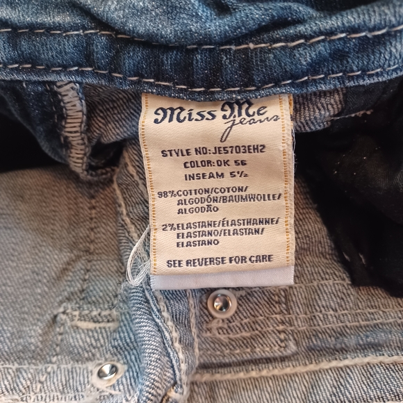 Miss Me Dark Blue Distressed Cuffed Easy Shorts Women's Waist 29 - Picture 4 of 12